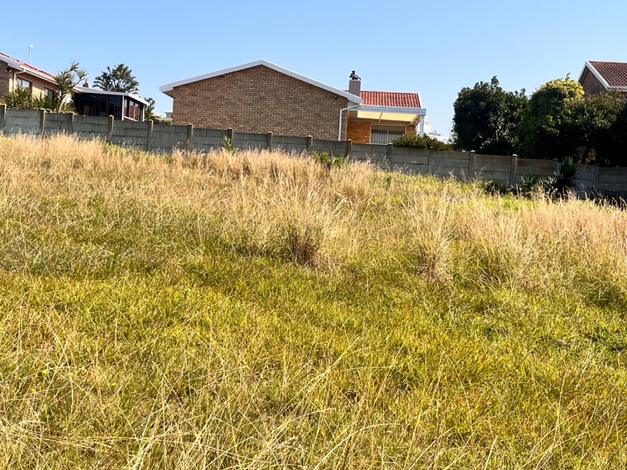  Bedroom Property for Sale in Wavecrest Eastern Cape